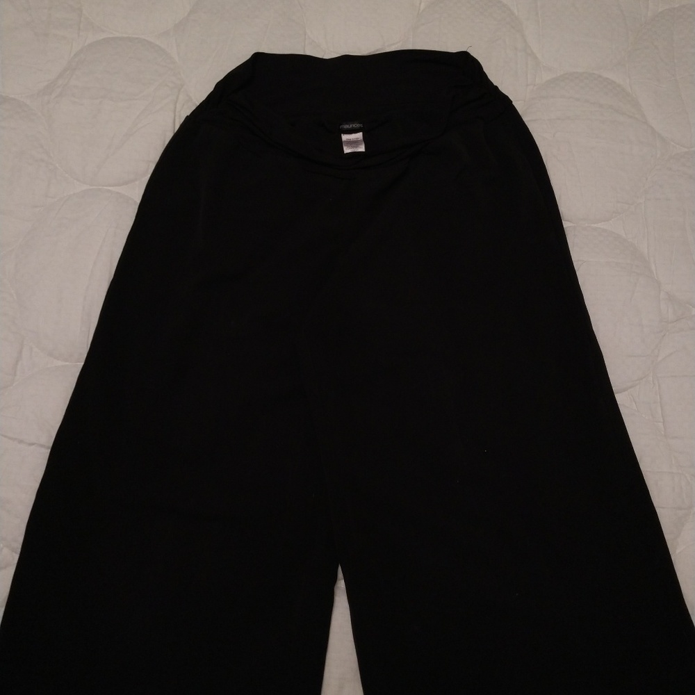 Maurices Three Quarter Black Dress Pants, Large